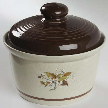 Wild Cherry 1.5 Qt Round Covered Casserole