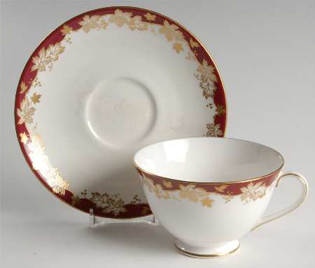 Winthrop Footed Cup & Saucer Set