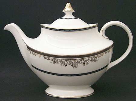 Winchester Teapot & Lid