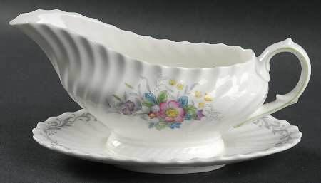 Windermere Gravy Boat with Attached Underplate