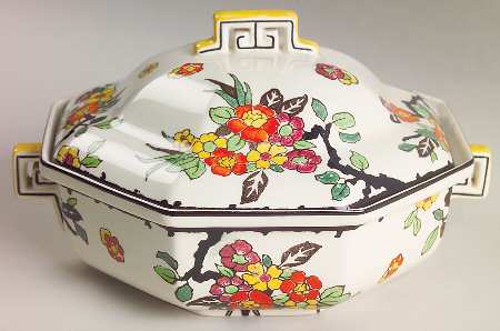 Woburn Black (No White Flowers) Round Covered Vegetable