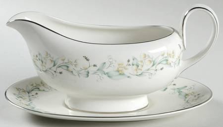 Woodland Glade Gravy Boat & Underplate