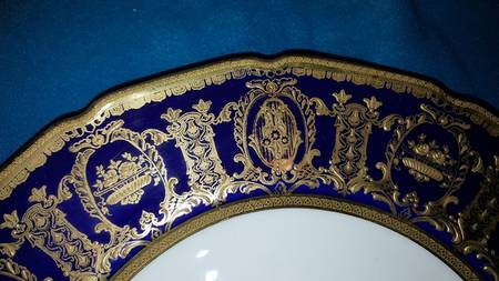 HB9442 by Royal Doulton