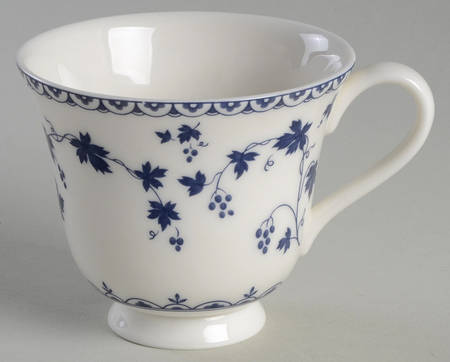 Yorktown Footed Cup