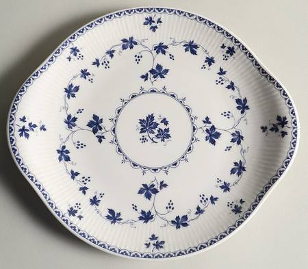 Yorktown Handled Cake Plate
