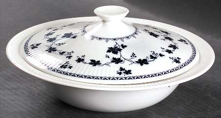 Yorktown Round Covered Vegetable
