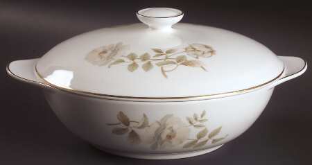 Yorkshire Rose Round Covered Vegetable