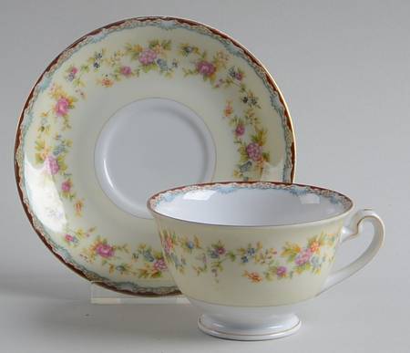 RDB4 (JAPAN) Footed Cup & Saucer Set
