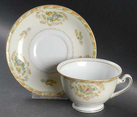 RDB5 (JAPAN) Footed Cup & Saucer Set