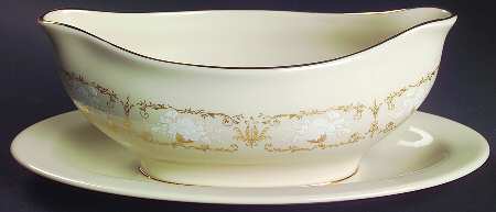 Brentwood Castle Gravy Boat with Attached Underplate