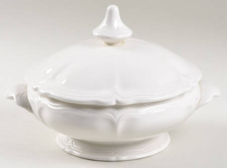 Heirloom Round Covered Vegetable