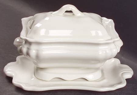 Heirloom Mini Tureen w/Lid & Underplate