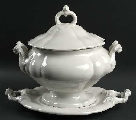 Heirloom Tureen & Lid w/Underplate by Red Cliff
