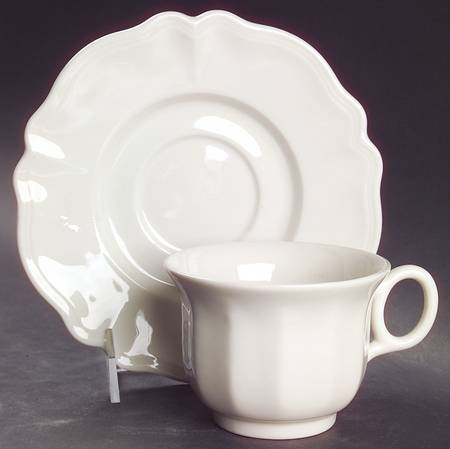 Heirloom Oversized Cup & Saucer Set
