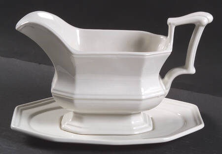 Heritage Gravy Boat & Underplate by Red Cliff