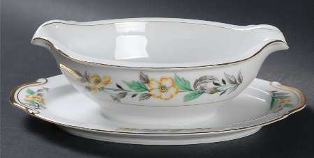 Loraine Gravy Boat with Attached Underplate by Regal (Japan)