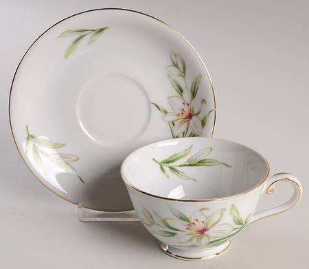 Lyric Footed Cup & Saucer Set