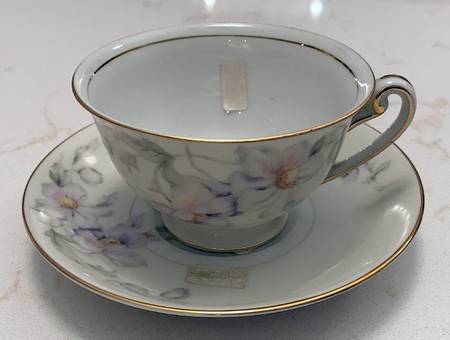 Pastelle Footed Cup & Saucer Set