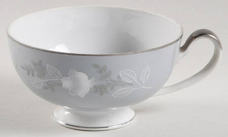 Platina Footed Cup