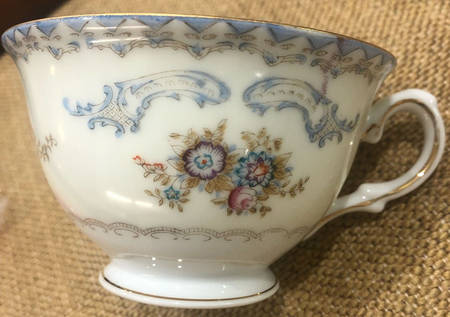REG6 Footed Cup