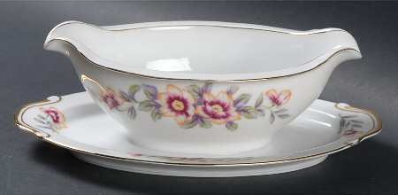 Sharon Gravy Boat with Attached Underplate