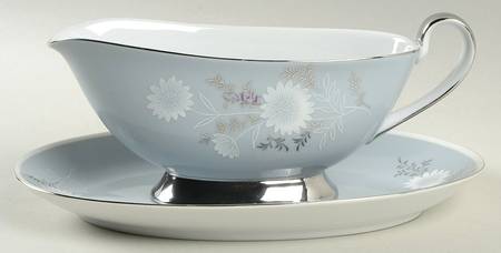 Starlite Gravy Boat & Underplate/Relish