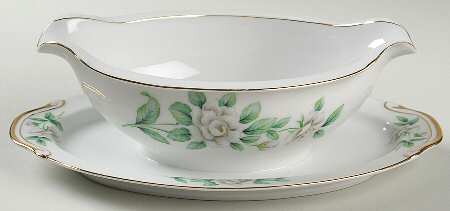 Virginia Gravy Boat with Attached Underplate