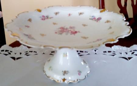 2253p 12" Diameter Pedestal Cake Stand