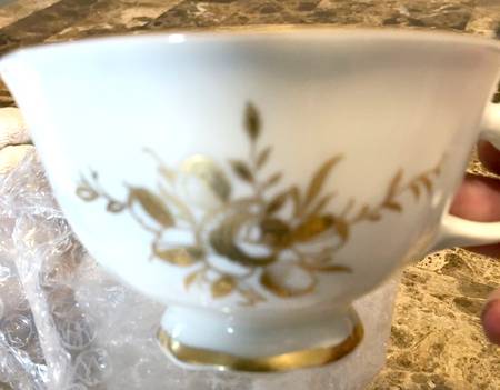 REH1 Footed Cup