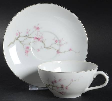 Dana Flat Cup & Saucer Set
