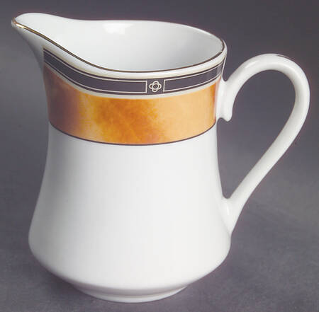 Wood Garland Creamer