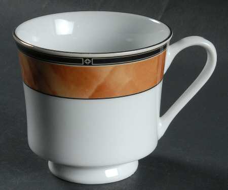 Wood Garland Footed Cup
