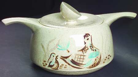 Bob White 2 Qt Round Covered Casserole