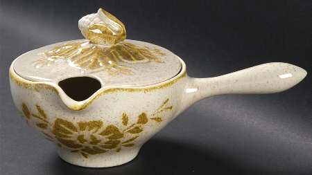 Damask Gravy Boat & Lid