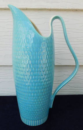 Driftwood 48 Oz Pitcher