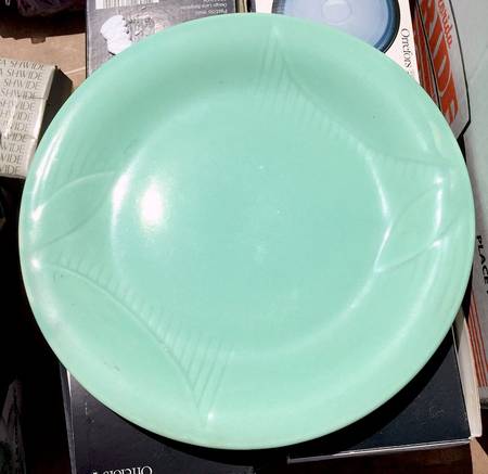 Fondoso Pastel Green Dinner Plate