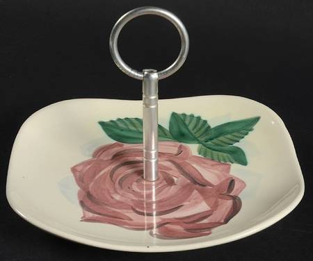Lexington Round Serving Plate with Handle (DP)
