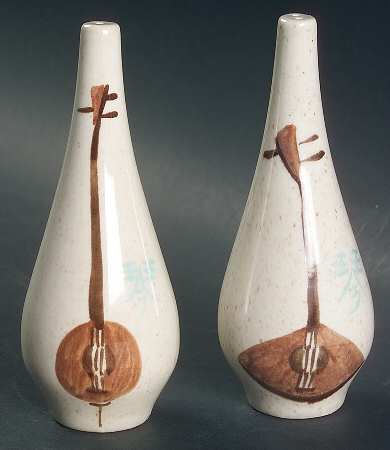 Lute Song Salt & Pepper Set