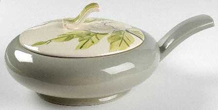 Magnolia Gray 1.25 Qt Round Covered Casserole