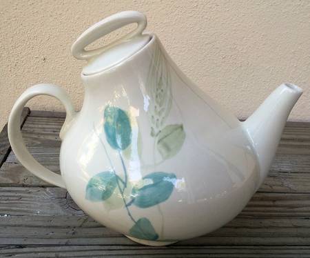 Merrileaf Teapot & Lid