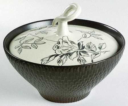 Midnight Rose 1.5 Qt Round Covered Casserole