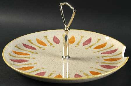Pepe Round Serving Plate with Handle (DP)