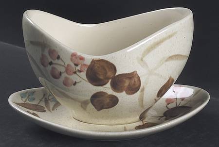 Random Harvest Gravy Boat with Attached Underplate