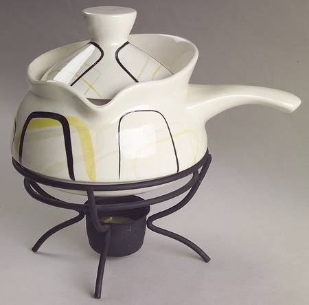 Smart Set Gravy & Lid W/Black Metal Stand