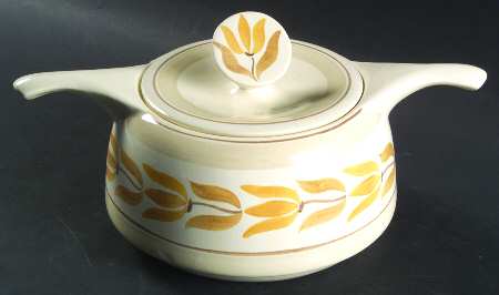 Tip Toe 2.5 Qt Round Covered Casserole