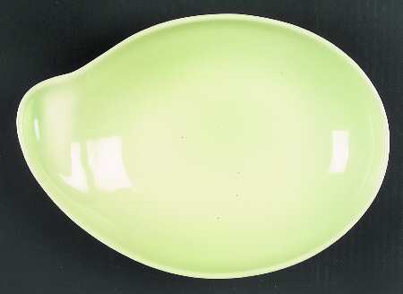 Town and Country Chartreuse 10" Oval Baker