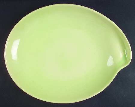 Town and Country Chartreuse 15" Oval Serving Platter