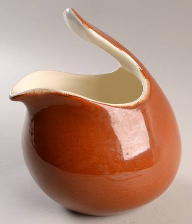 Town and Country Rust 48 Oz Pitcher