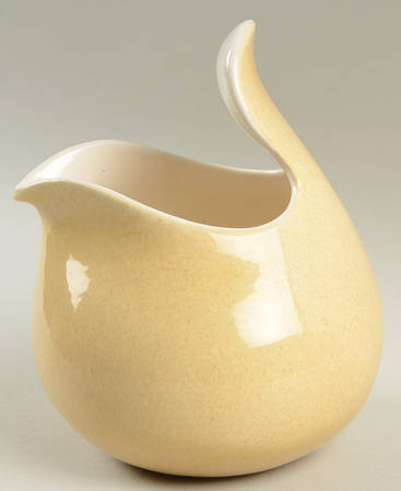 Town and Country Sand 32 Oz Pitcher