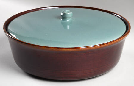 Village Green 4 Quart Round Covered Casserole